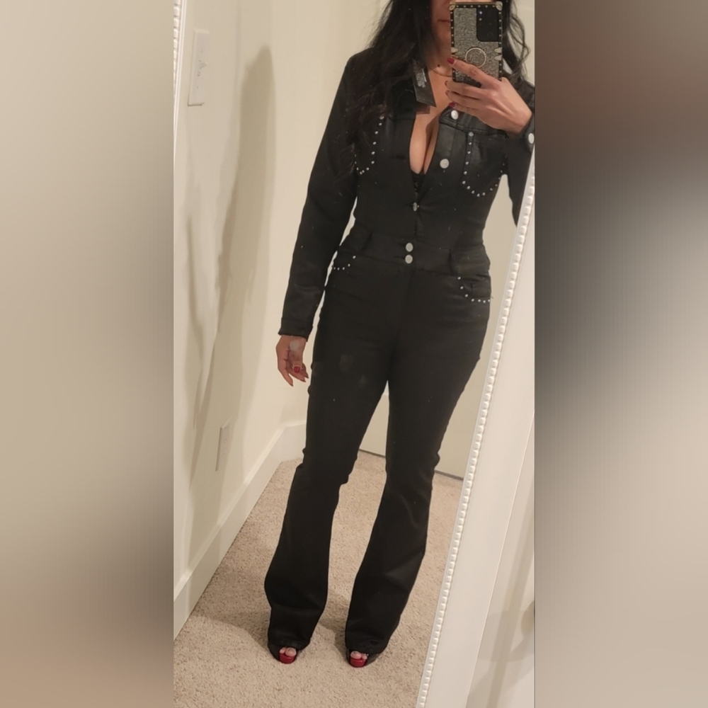 VBRT Brand new with tags Jumpsuit! So unique and stylish